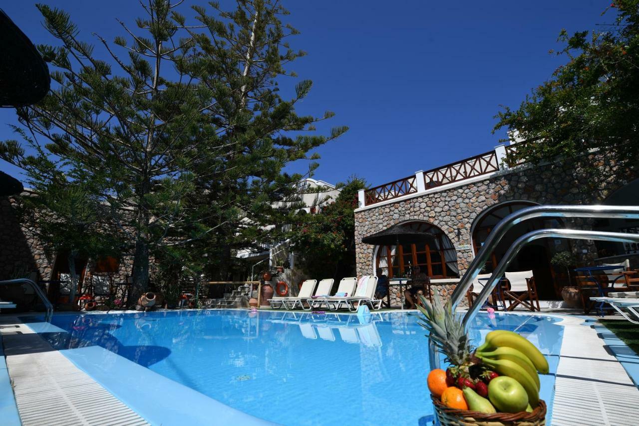 Philoxenia Hotel & Studios เปริสซา ภายนอก รูปภาพ